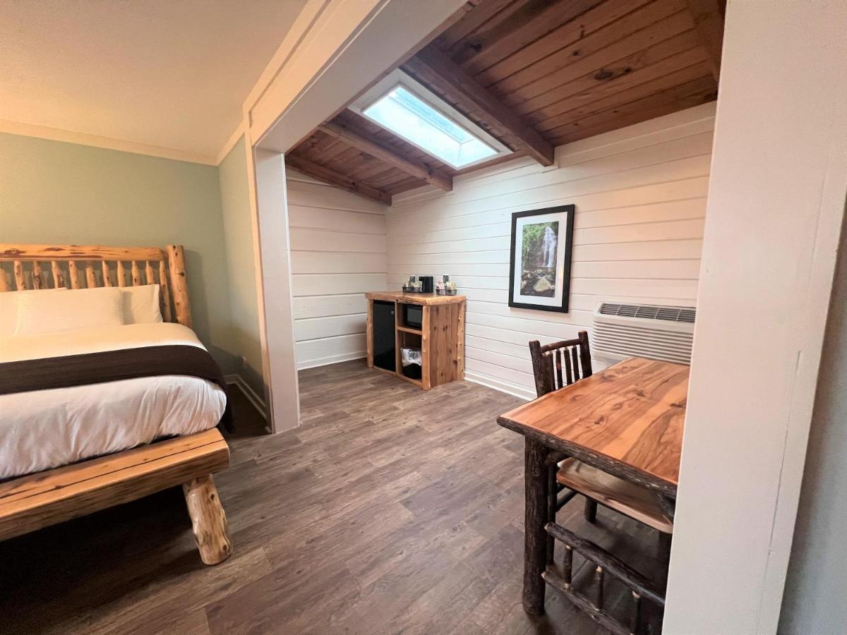 Mountain Top Inn And Resort 웜 스프링스 외부 사진