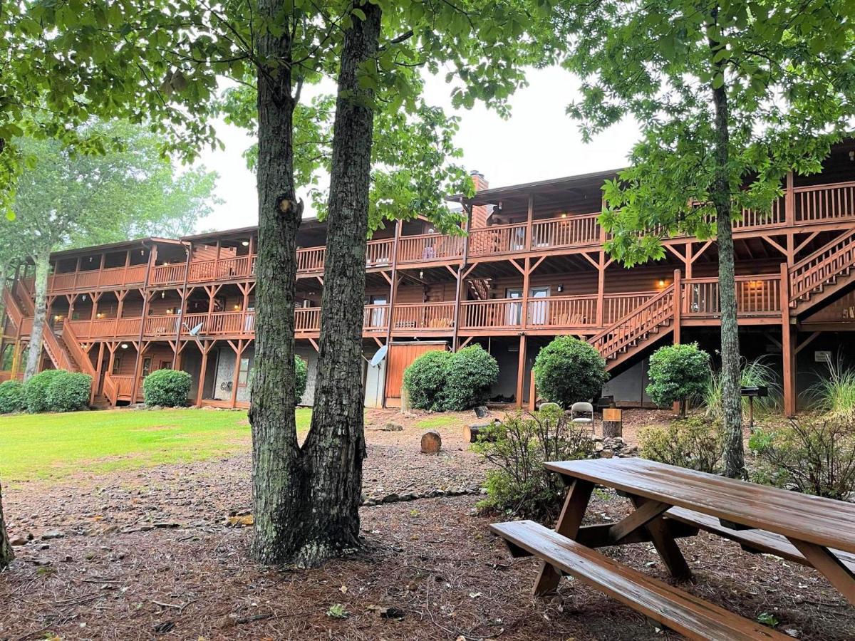 Mountain Top Inn And Resort 웜 스프링스 외부 사진
